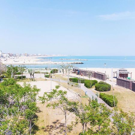 Hotel Paloma Beach Front Chiringuitos Time Rimini Buitenkant foto