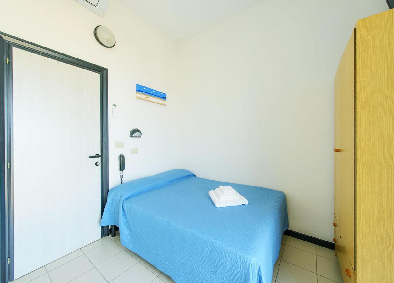 Hotel Paloma Beach Front Chiringuitos Time Rimini Buitenkant foto